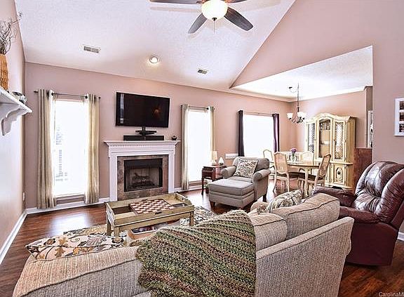 2nd image of 2905 Holcroft Ct