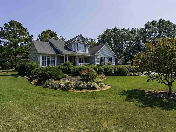 5th image of 100 Silverdale Dr