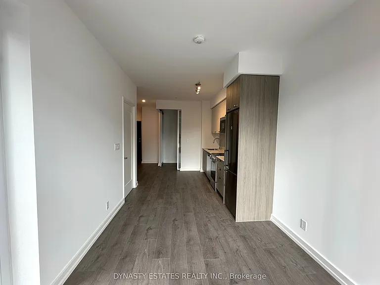 75 James St S #411 — Photo 12