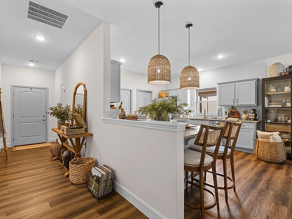 5th image of 173 Siena Boulevard