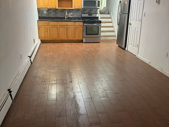 2nd image of 2078 Bergen Ave Floor 1