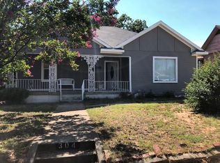 304 Paradise St, Fort Worth, TX 76111