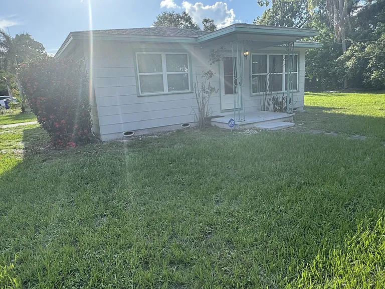 I love the way the Sun hits the house and look at the beautiful yard, maintained very well. If you can keep the yard looking this good, that's great, or relax and let our maintenance company retired veterans handle it.