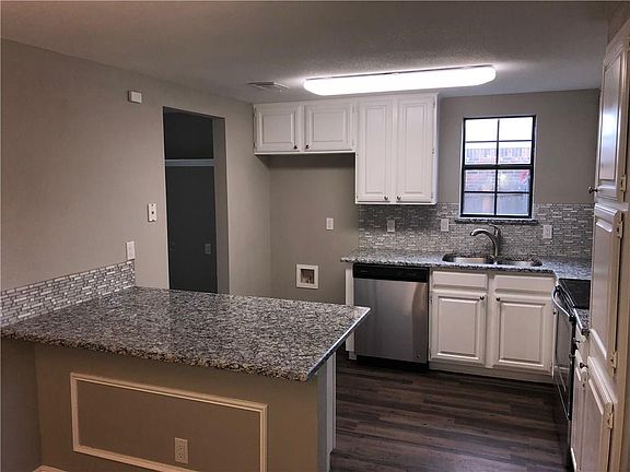 2nd image of 1105 Valley Branch Dr