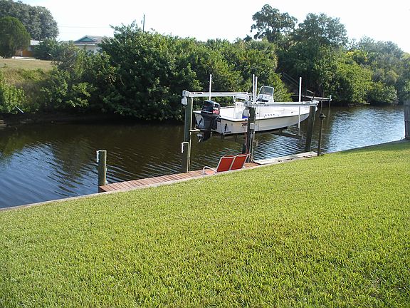 Boat Lift 2