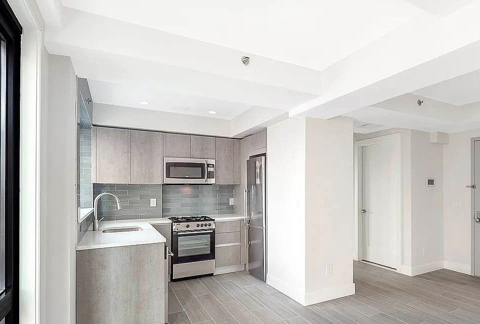 1st image of 2121 7th Ave #5A