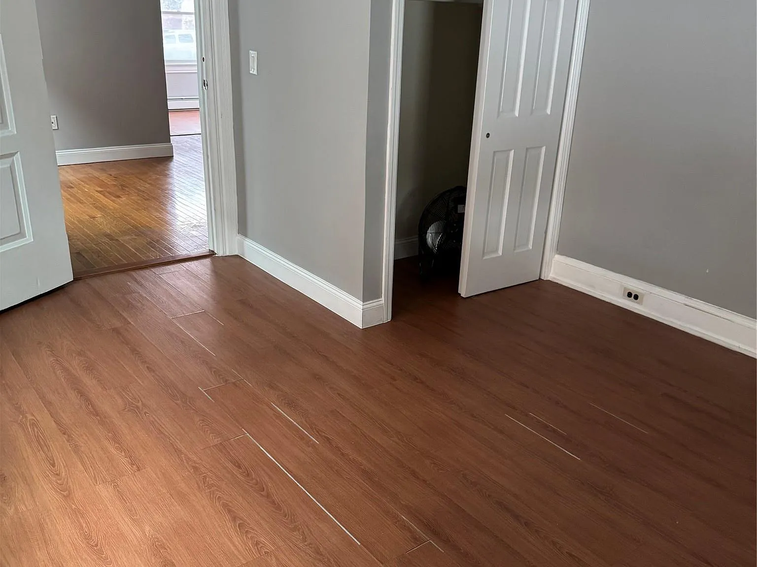 3 bed, 1.0 bath, 900 sqft, $3,800 — Photo 4