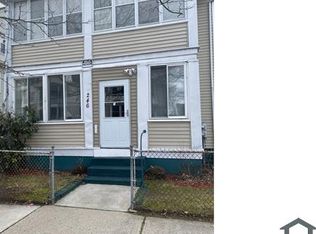 246 College St #1, Springfield, MA 01109