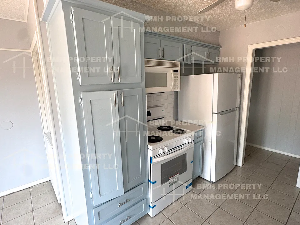 308 NW 87th St