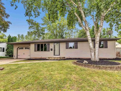 1273 San Jose Pl, Green Bay, WI, 54303