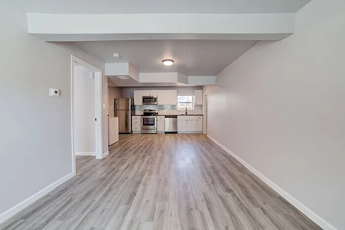 1 bed, 1.0 bath, 707 sqft, $1,100 — Photo 3