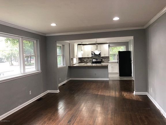 5th image of 1078 Woodruff Ave
