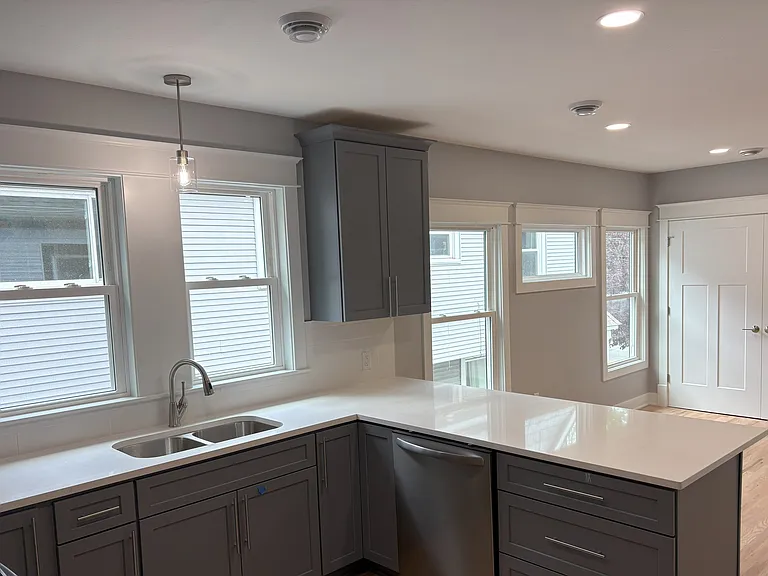 333 Fuller Ave SE #2 — Photo 4