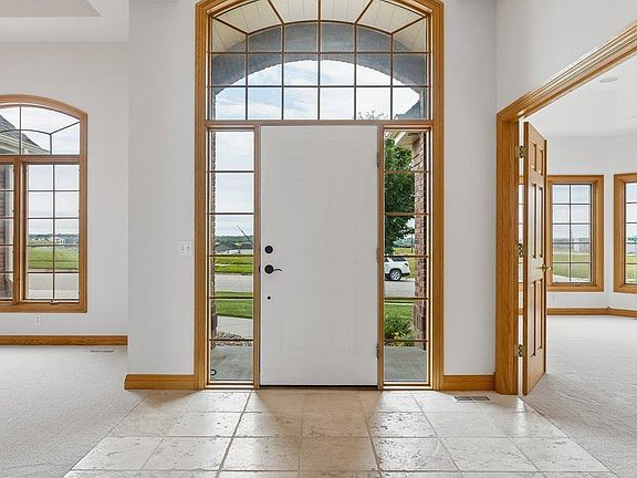 5th image of 7701 San Mateo Ln