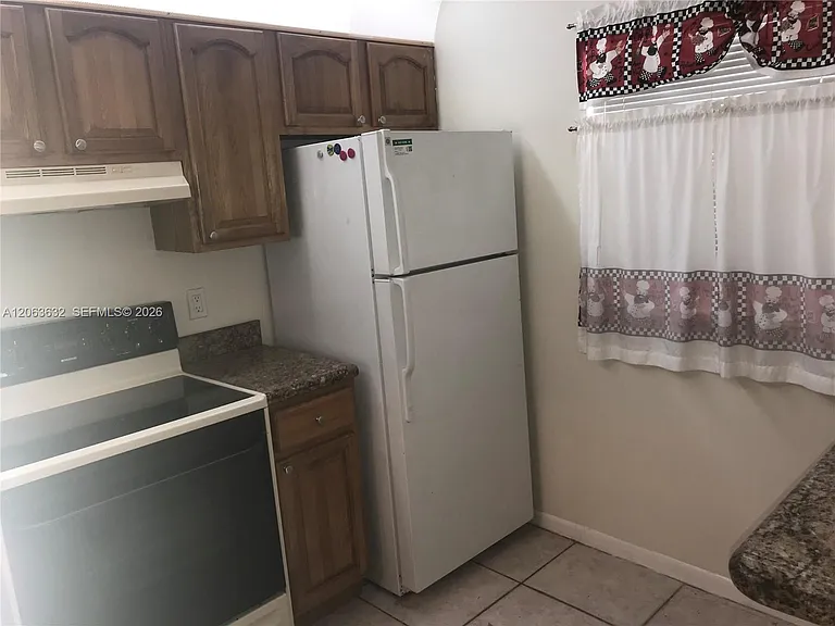 6796 Palmetto Cir S #101 — Photo 4