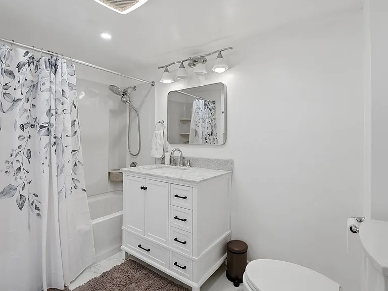 12704 Holmes Point Dr NE — Photo 18