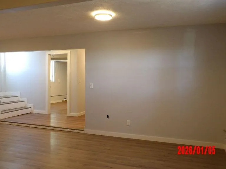 1211 E 4th St #26 — Photo 7