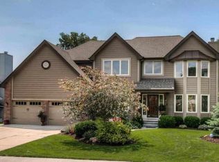 2903 Blackhawk Dr, Bellevue, NE 68123