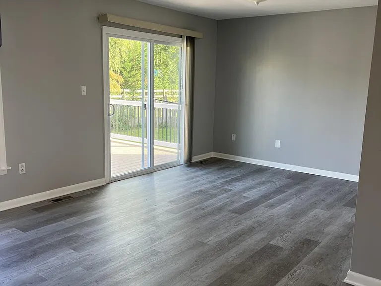 809 W Farrow Ct — Photo 6