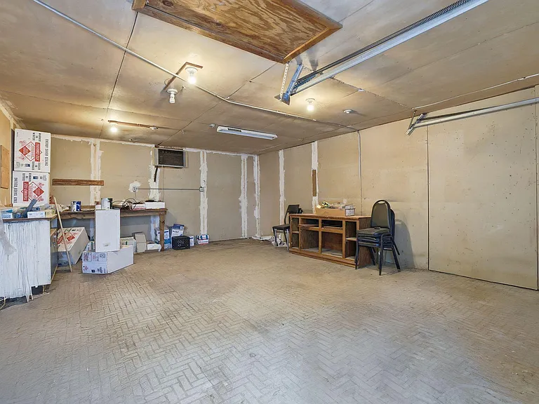 13004 Esplanade St — Photo 33