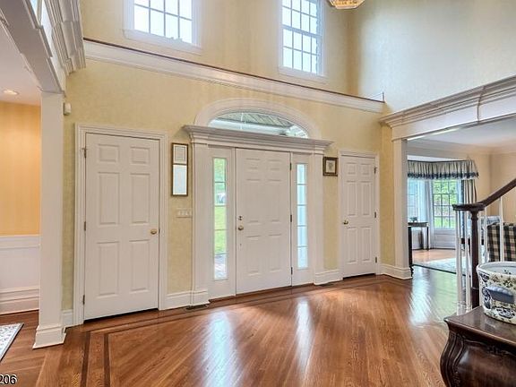 2nd image of 14 Royal Oak Dr