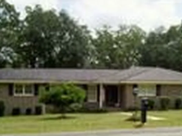 2506 Longhorn Rd, Waycross, GA 31501