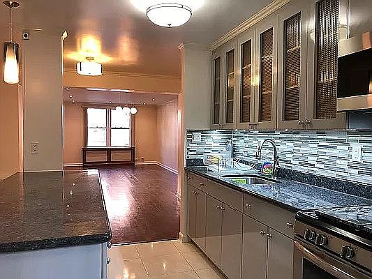 3rd image of 1717 E 18th St APT 1D