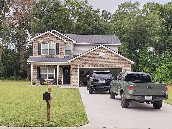 2nd image of 144 Kalynne Way Ne