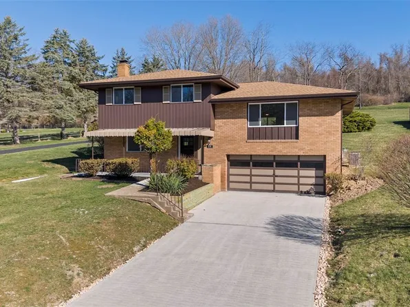 830 Scenic Dr N, Washington, PA 15301