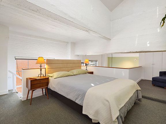 5th image of 459 12th St APT 3A