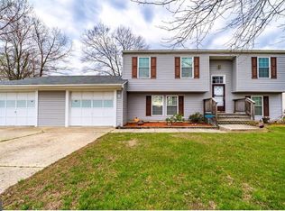 2000 All Hallows Ct, Waldorf, MD 20602