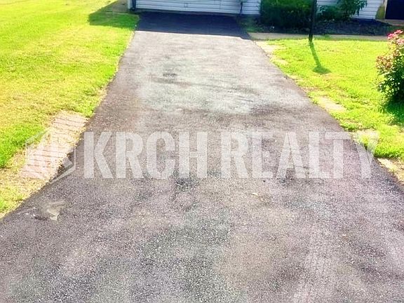 5th image of 9848 Lorna Ln
