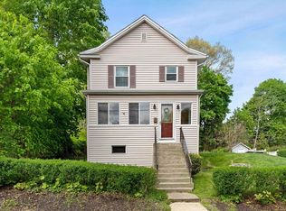 25 Fairmount Ave, Braintree, MA 02184