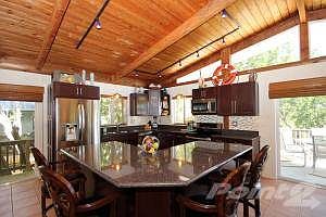Brand new gourmet kitchen