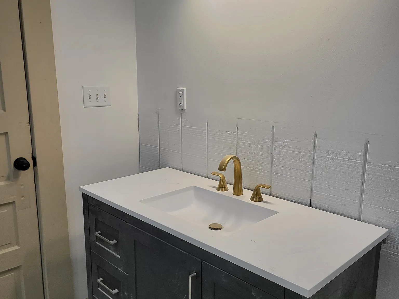 5 bed, 2029 sqft, $1,800 — Photo 2