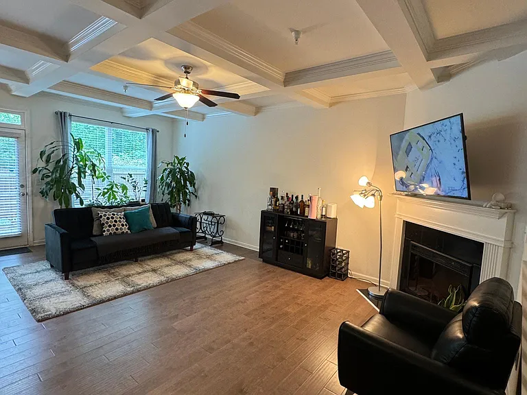 3908 Augustine Pl — Photo 3