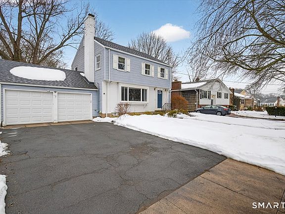 4th image of 61 Reyna Road