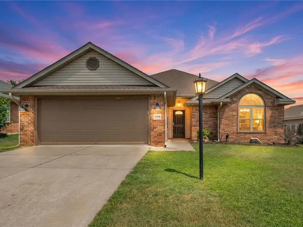 1076 Red Oak Dr, Alma, AR 72921