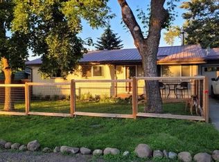 808 N College St, Joseph, OR 97846