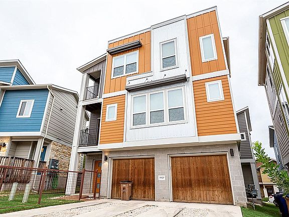 2nd image of 1920 Dinsdale Ln