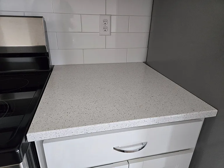 1608-1630 Aspen Ct NE — Photo 15
