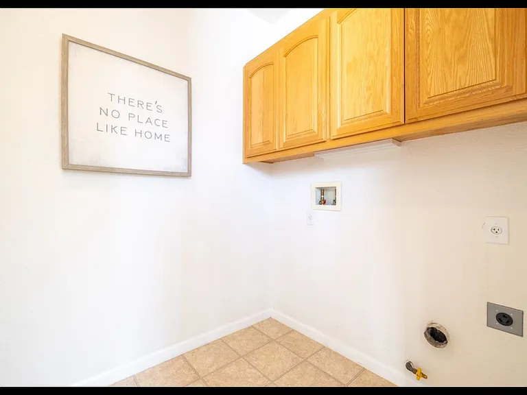 1642 Welford Cir — Photo 17