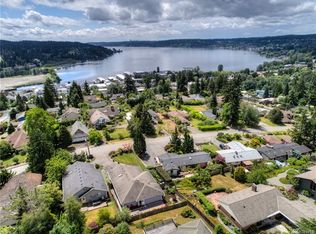 6258 NE 184th St, Kenmore, WA 98028