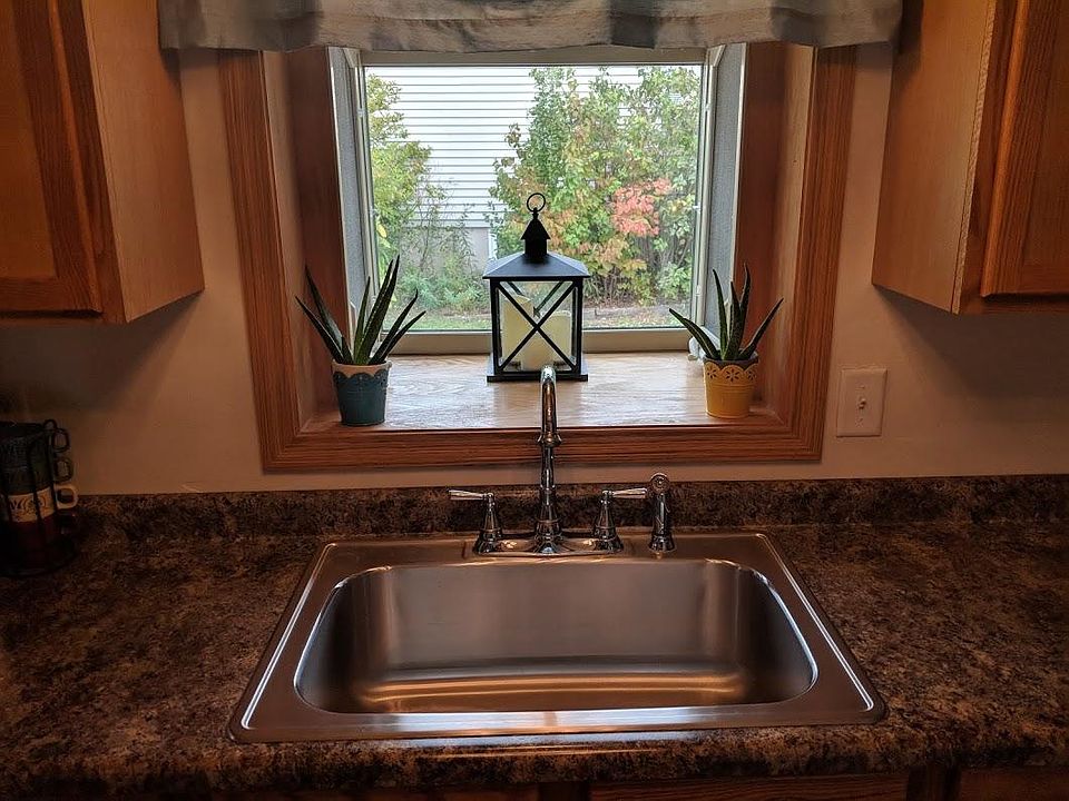 1st image of 629 Lenora Dr
