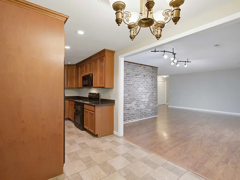 2067 Dogwood Rd — Photo 12