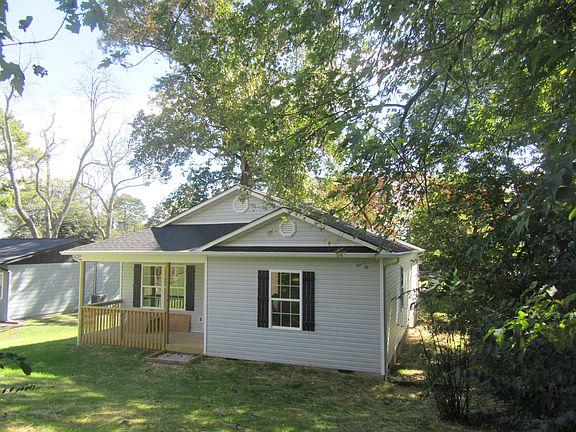 4th image of 2714 Carson Ave