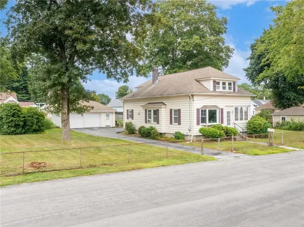 3 Diana Ave, Smithfield, RI 02917