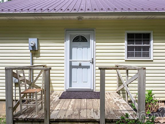 3rd image of 3494 Vannoy Ridge Rd