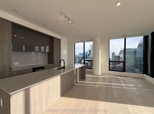 15 Mercer St #4405, Toronto, ON M5V 0T8