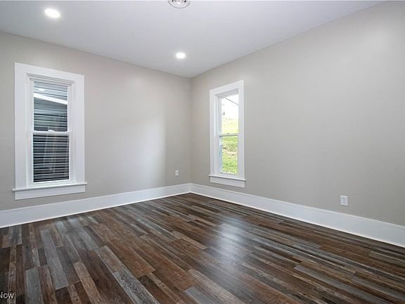 5th image of 401 N Market St